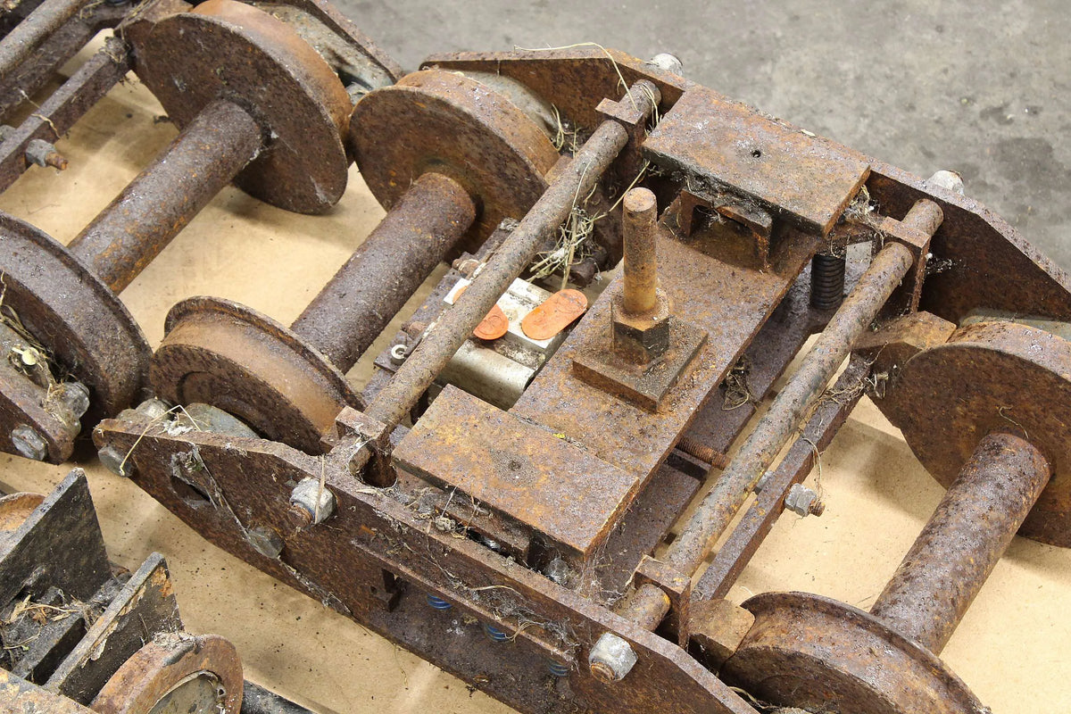 Five 7 1/4 inch gauge heavy duty bogies