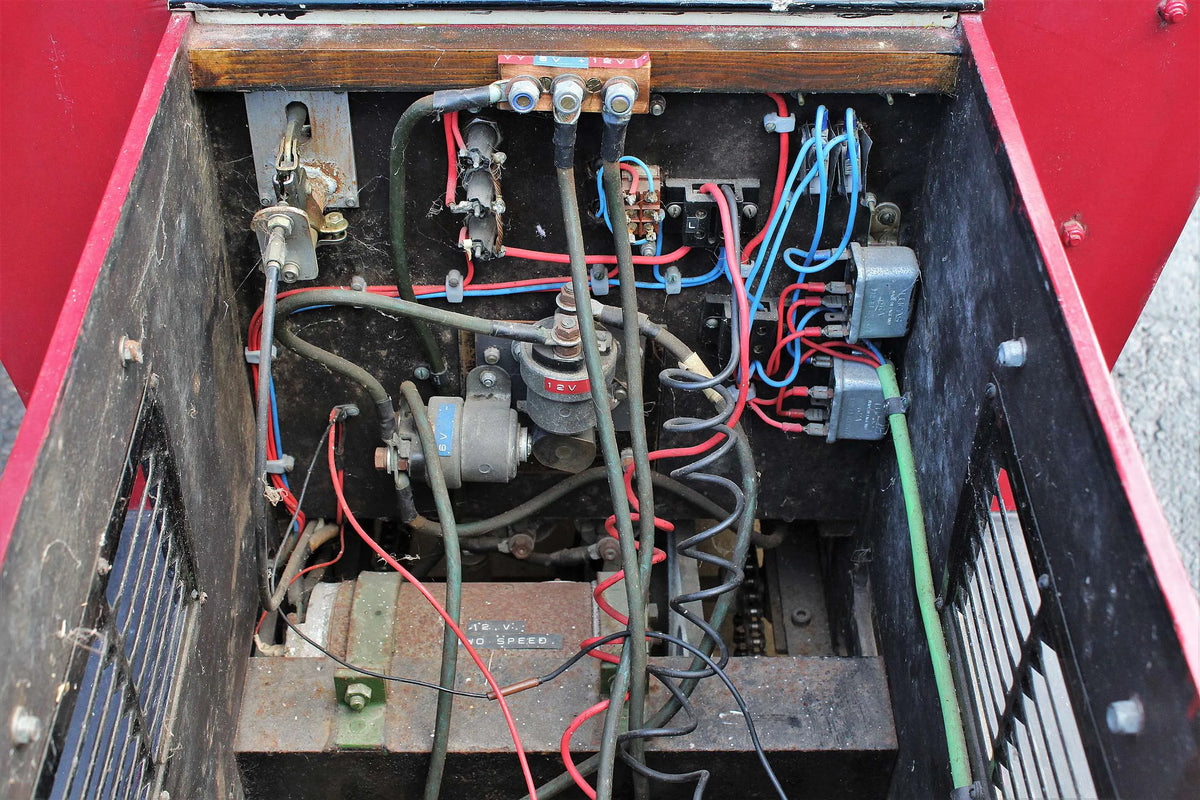 7 1/4 inch narrow gauge sit-in battery-electric shunter