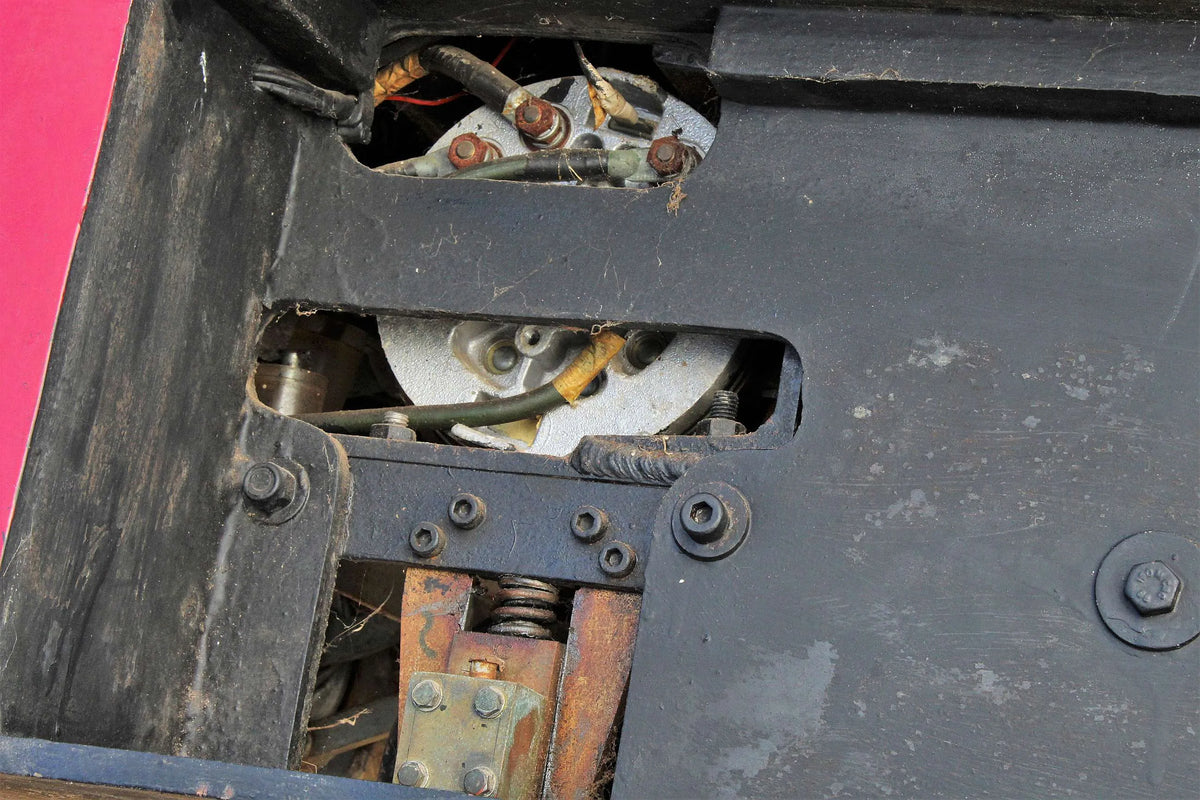 7 1/4 inch narrow gauge sit-in battery-electric shunter