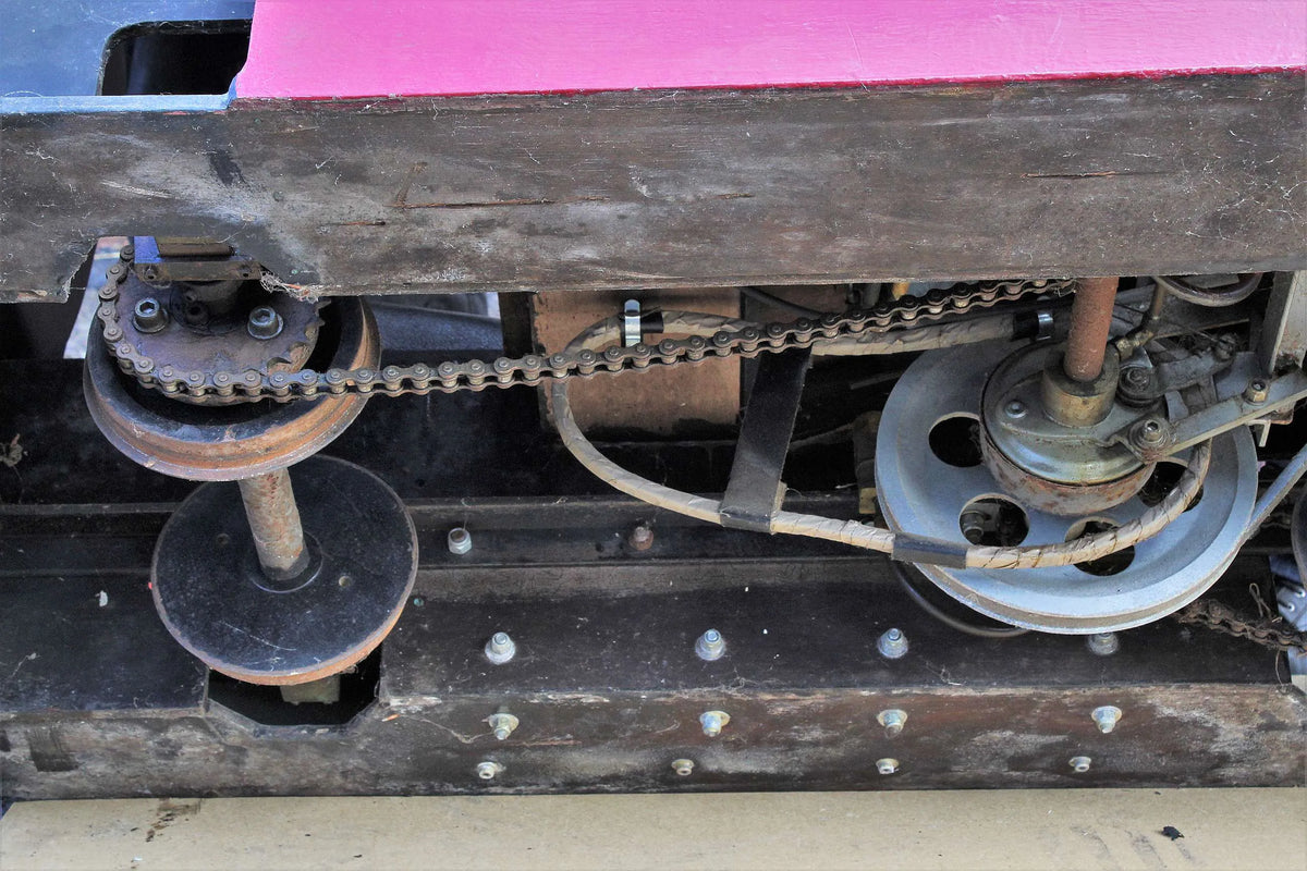 7 1/4 inch narrow gauge sit-in battery-electric shunter