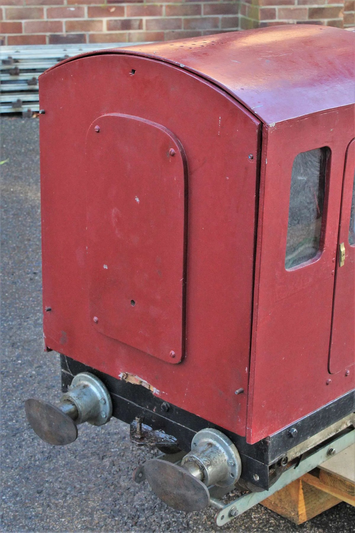 7 1/4 inch gauge sit-in battery-electric shunter
