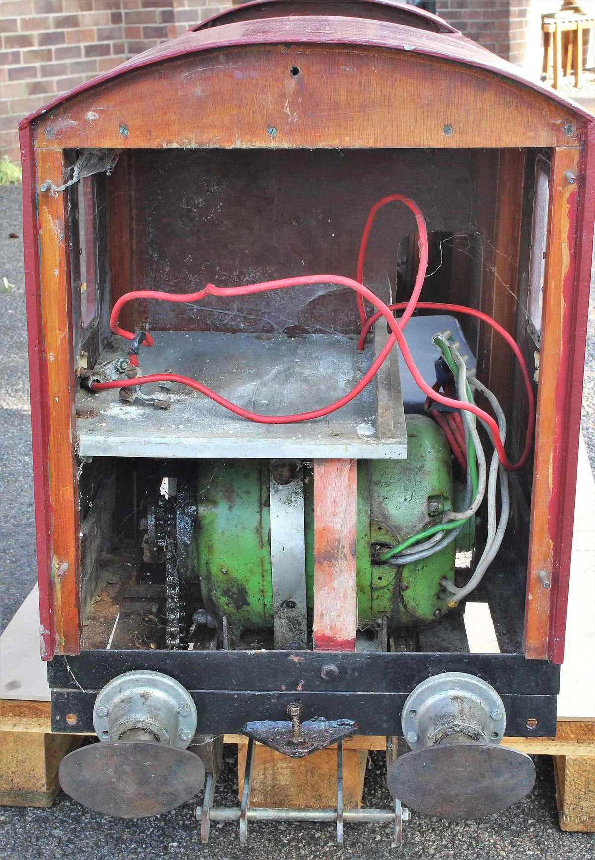 7 1/4 inch gauge sit-in battery-electric shunter