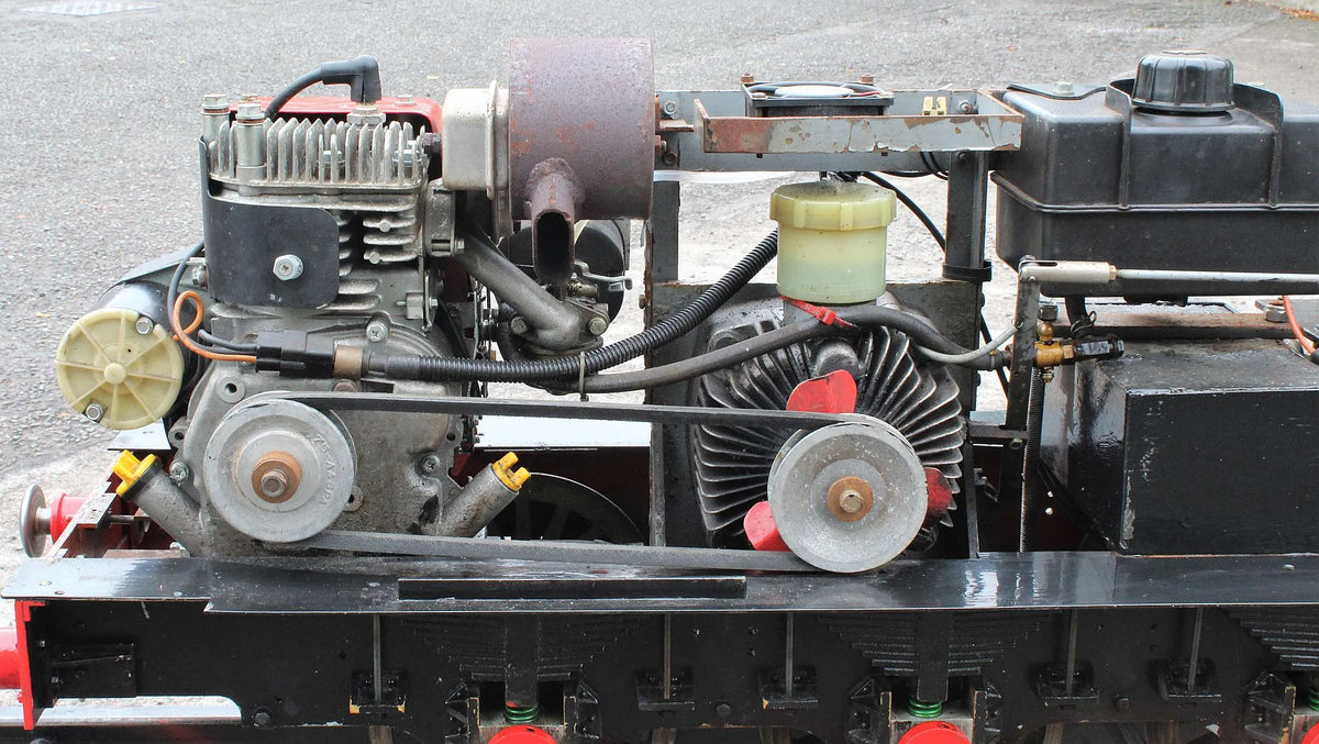 7 1/4 inch gauge petrol hydraulic Class 08 shunter