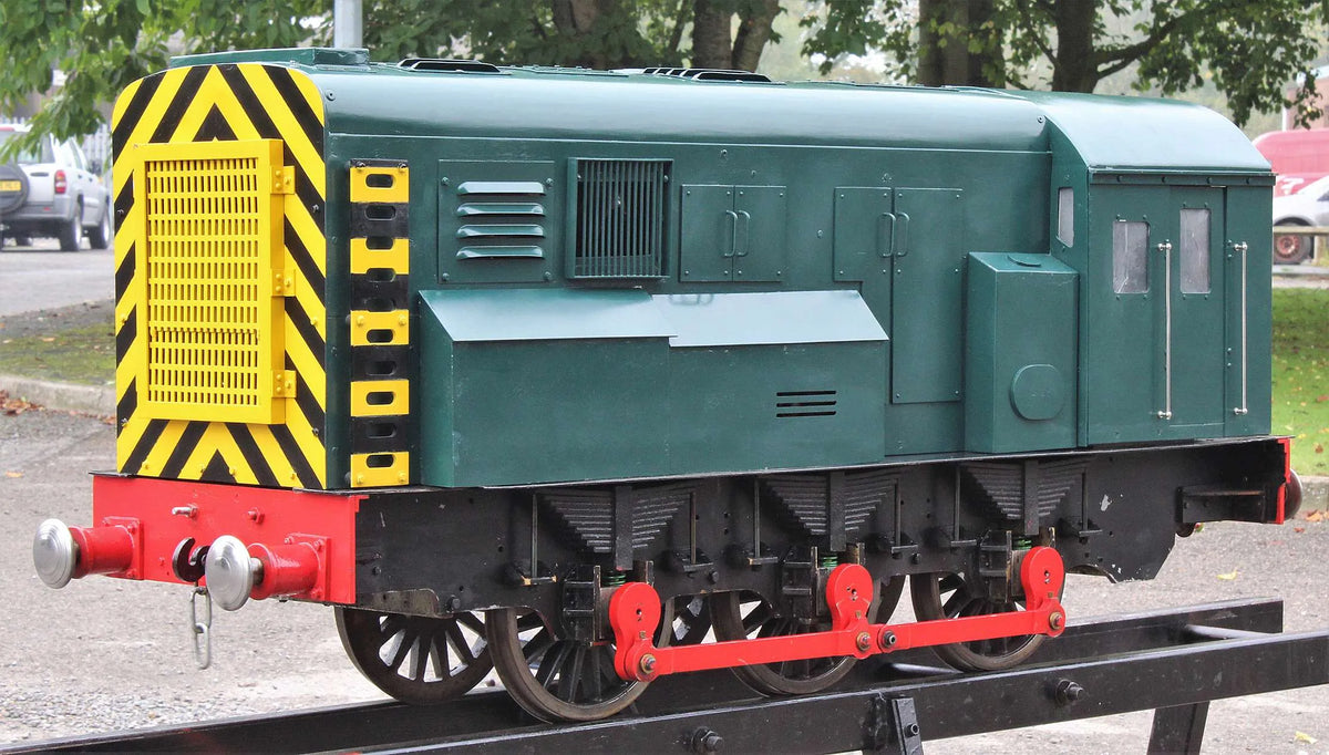 7 1/4 inch gauge petrol hydraulic Class 08 shunter