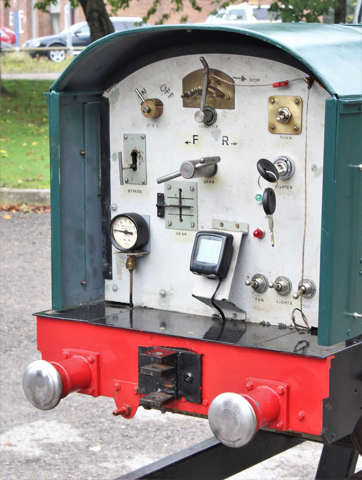 7 1/4 inch gauge petrol hydraulic Class 08 shunter
