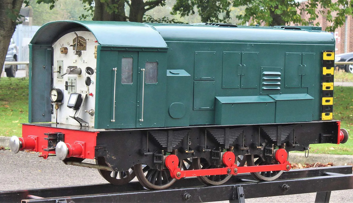 7 1/4 inch gauge petrol hydraulic Class 08 shunter