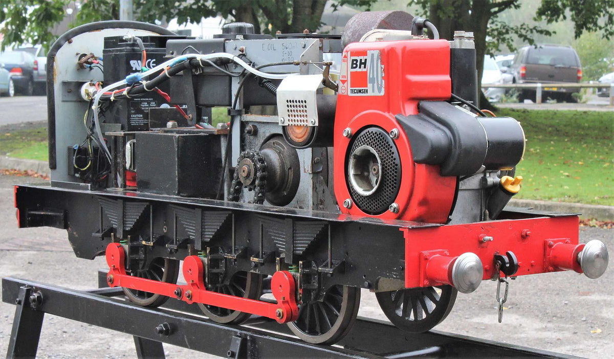 7 1/4 inch gauge petrol hydraulic Class 08 shunter