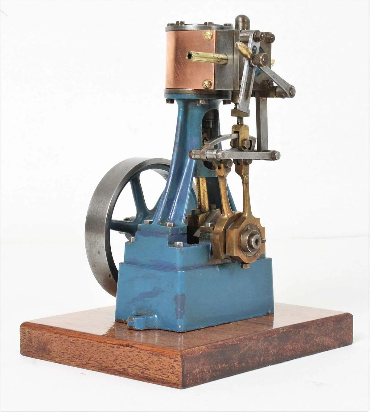 Stuart 10V vertical engine