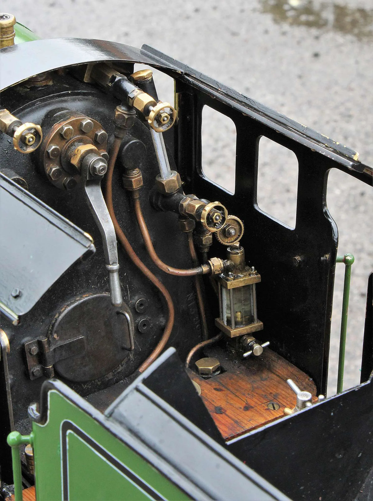 3 1/2 inch gauge LNER A3 Pacific No.2502 "Hyperion"