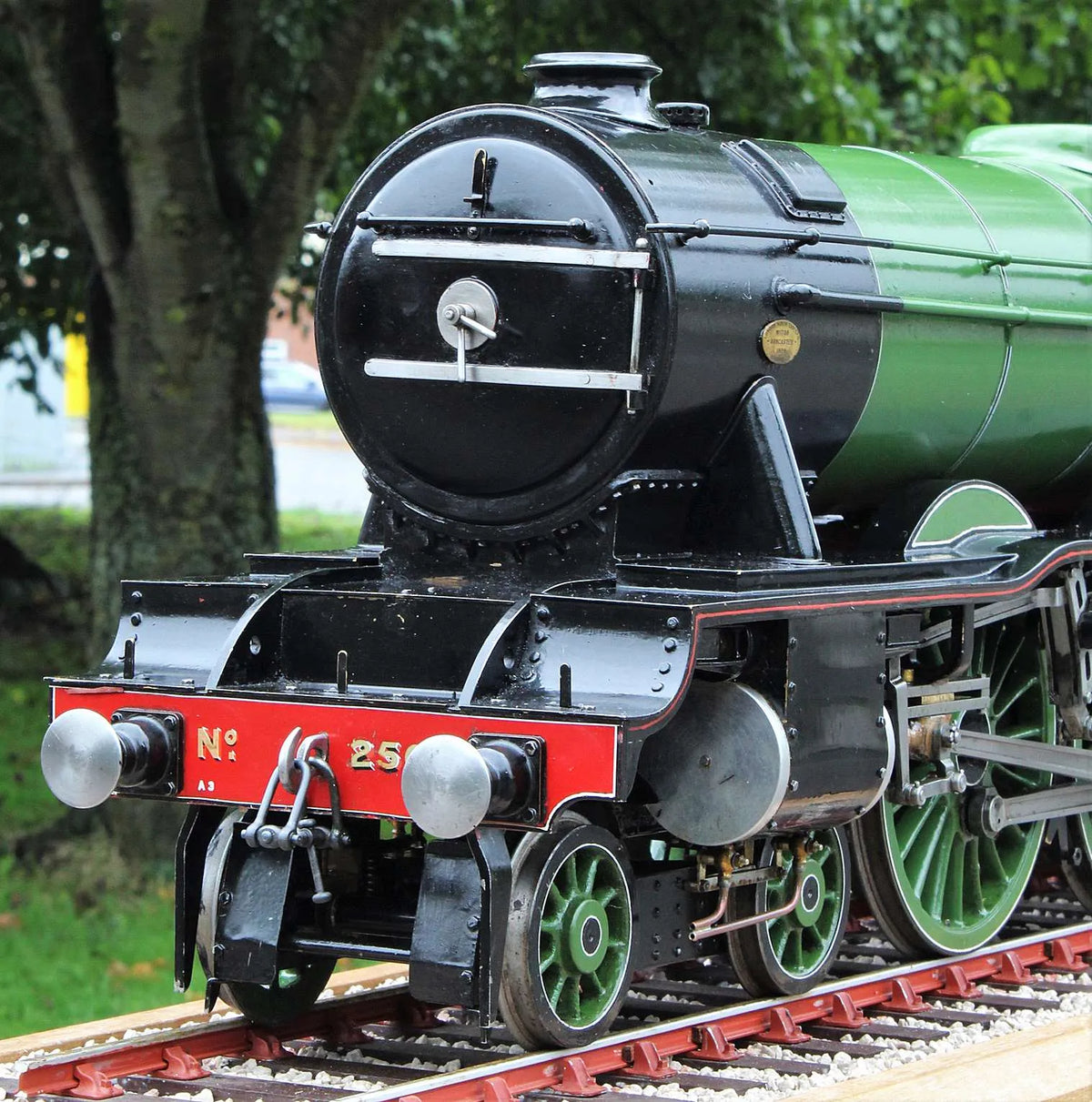 3 1/2 inch gauge LNER A3 Pacific No.2502 "Hyperion"