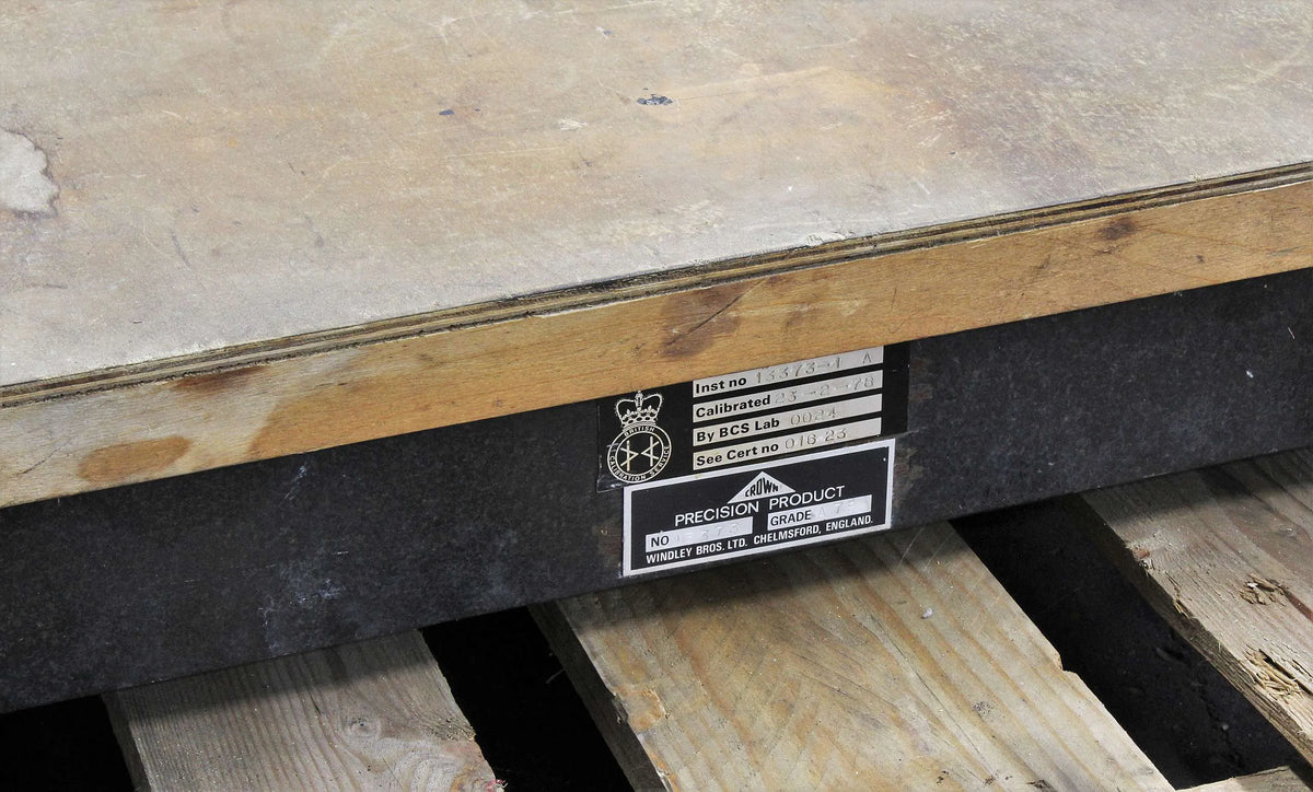 Crown Windley surface table