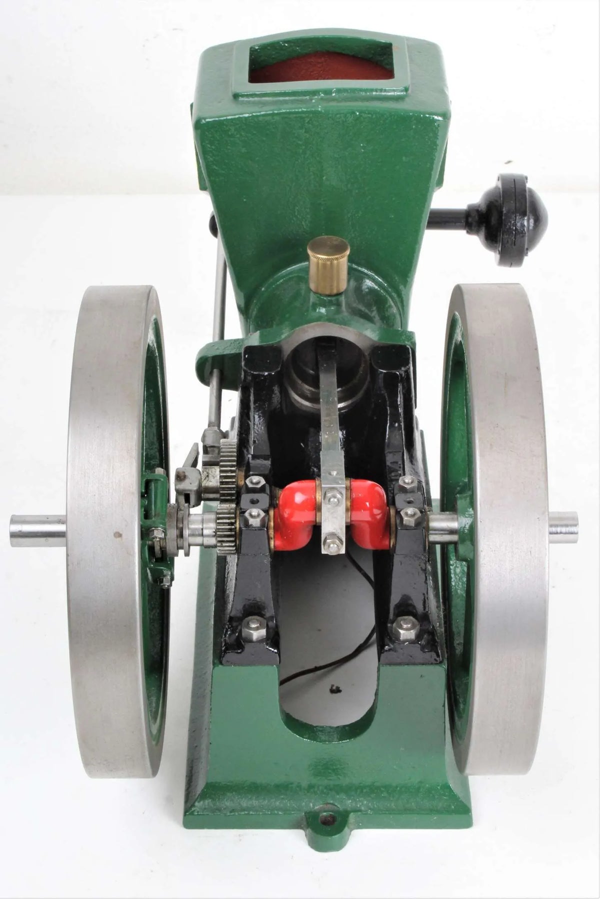 Alyn Foundry "RLE" hopper-cooled open crank engine