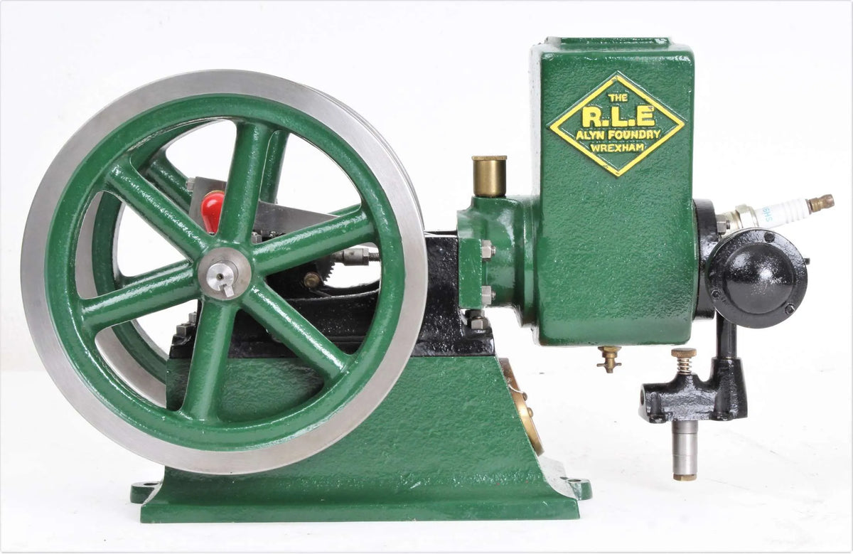 Alyn Foundry "RLE" hopper-cooled open crank engine