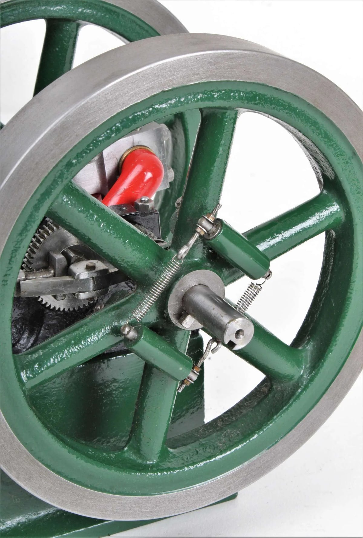 Alyn Foundry "RLE" hopper-cooled open crank engine