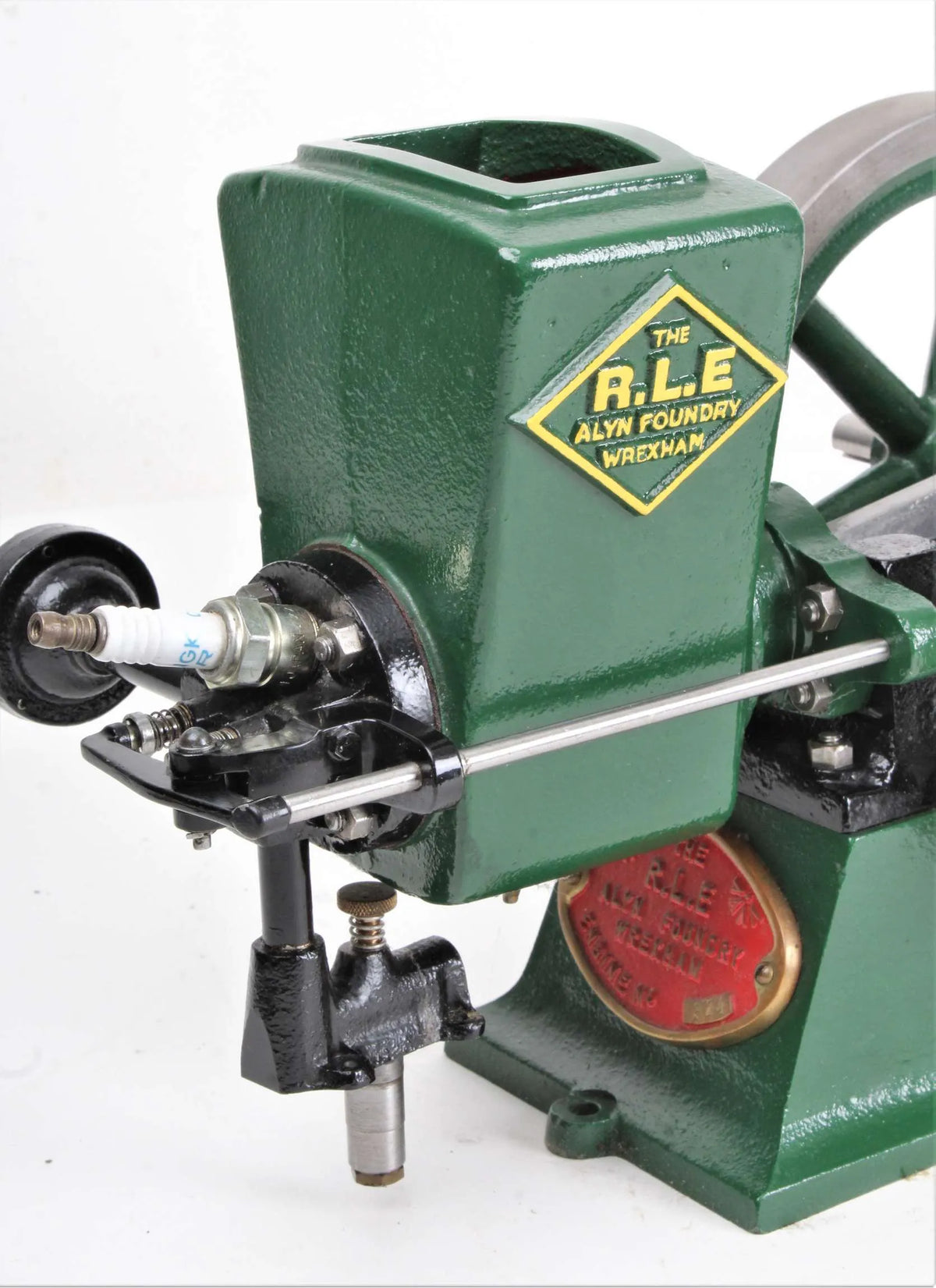 Alyn Foundry "RLE" hopper-cooled open crank engine