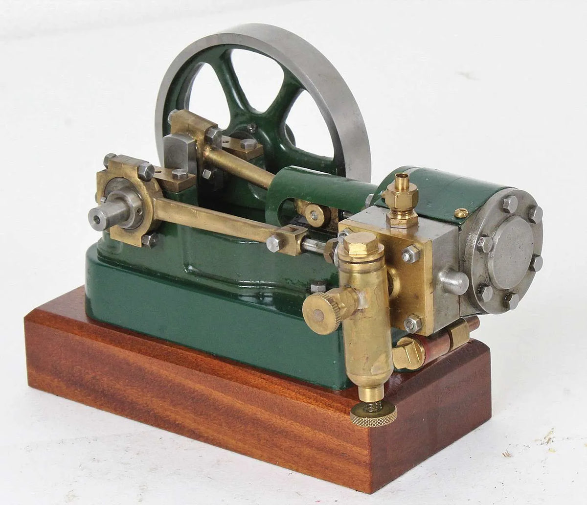Stuart 10H horizontal engine with displacement lubricator
