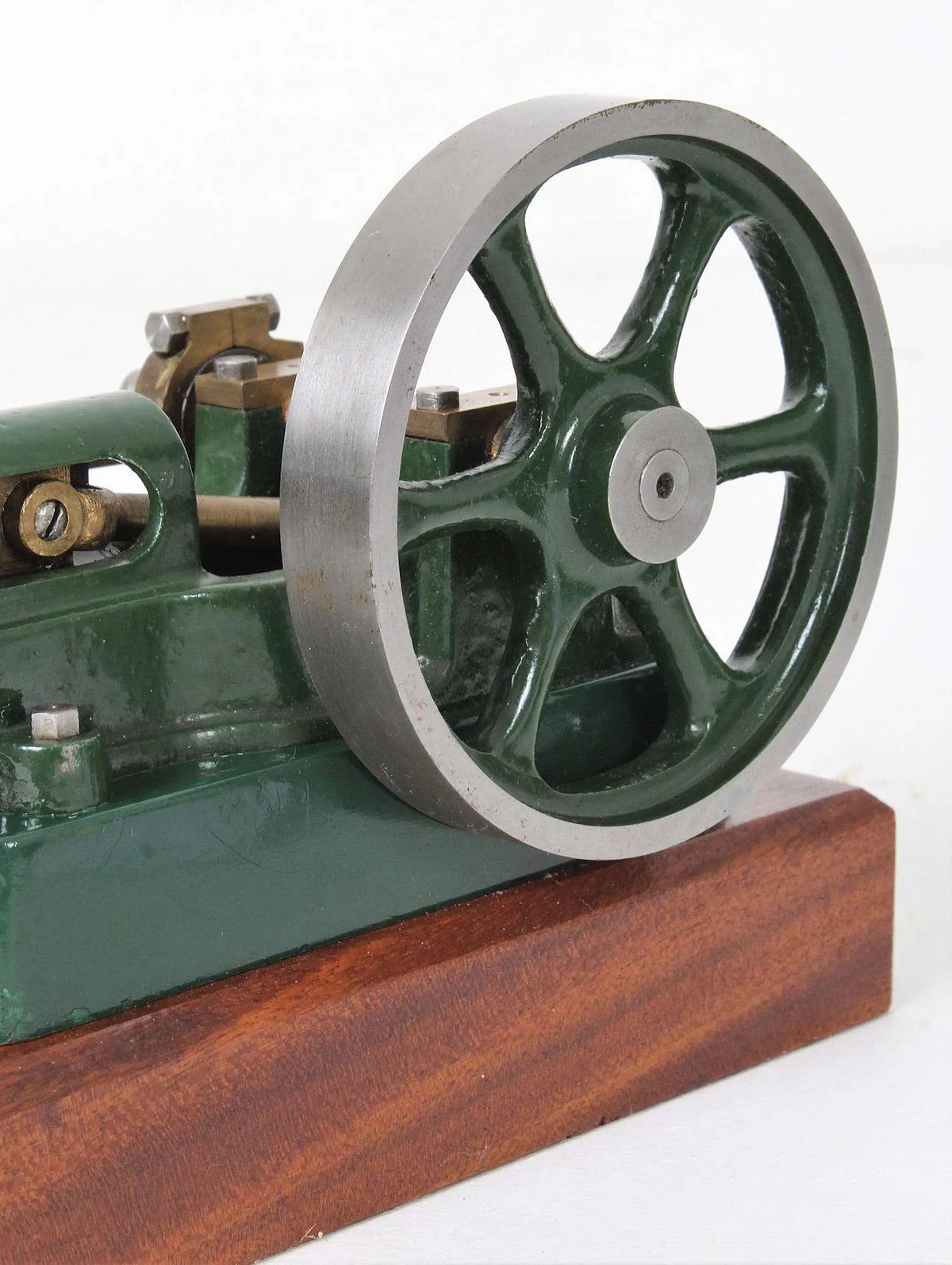 Stuart 10H horizontal engine with displacement lubricator