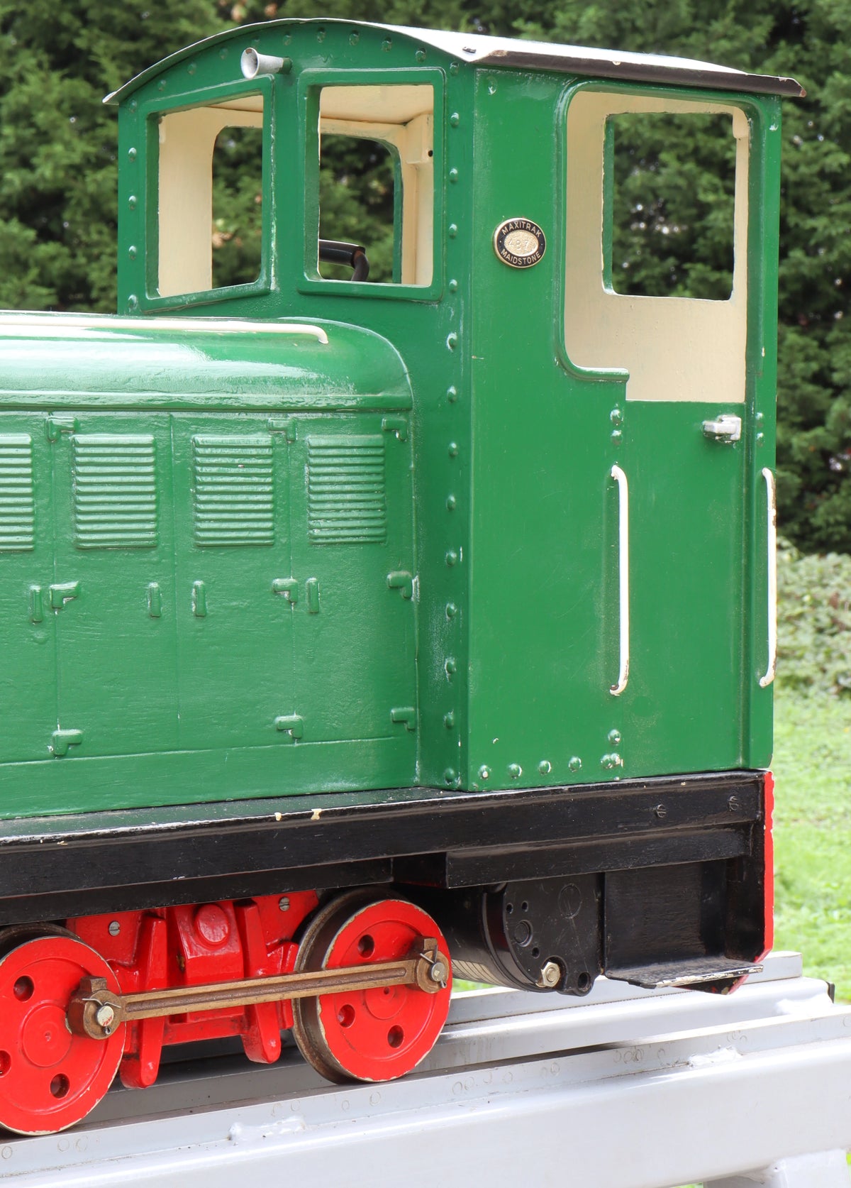5 inch gauge Maxitrak "Simplicity" 0-4-0 battery electric