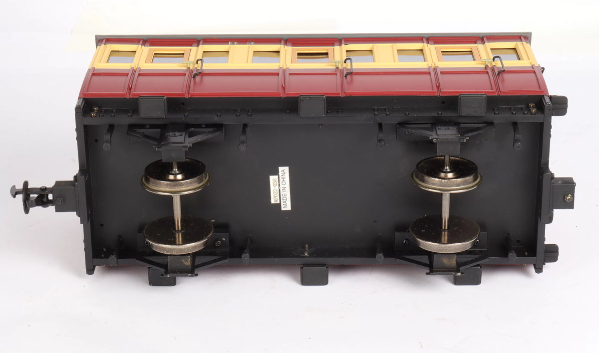 Rake of three 32mm narrow gauge Accucraft Isle of Man coaches