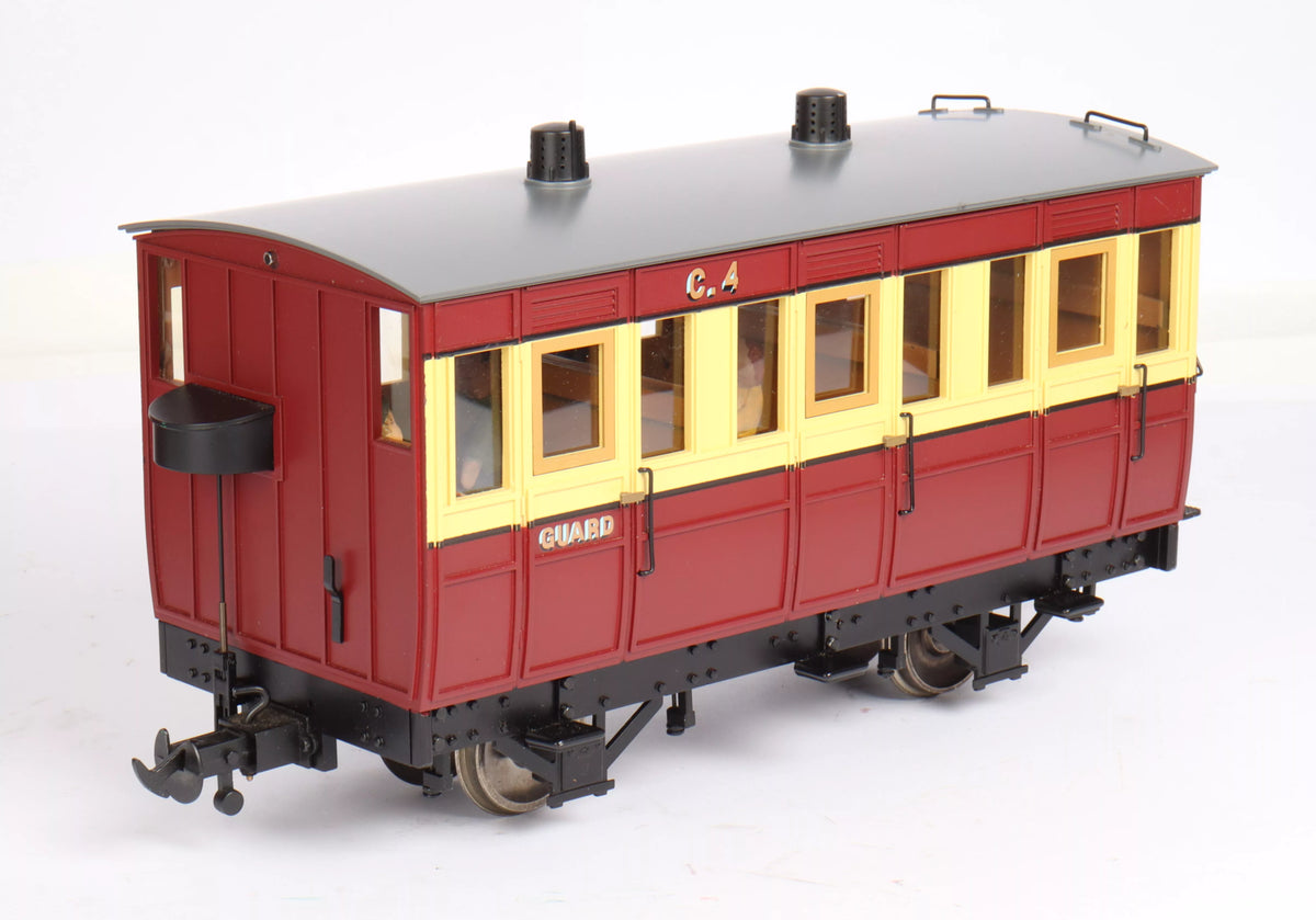 Rake of three 32mm narrow gauge Accucraft Isle of Man coaches