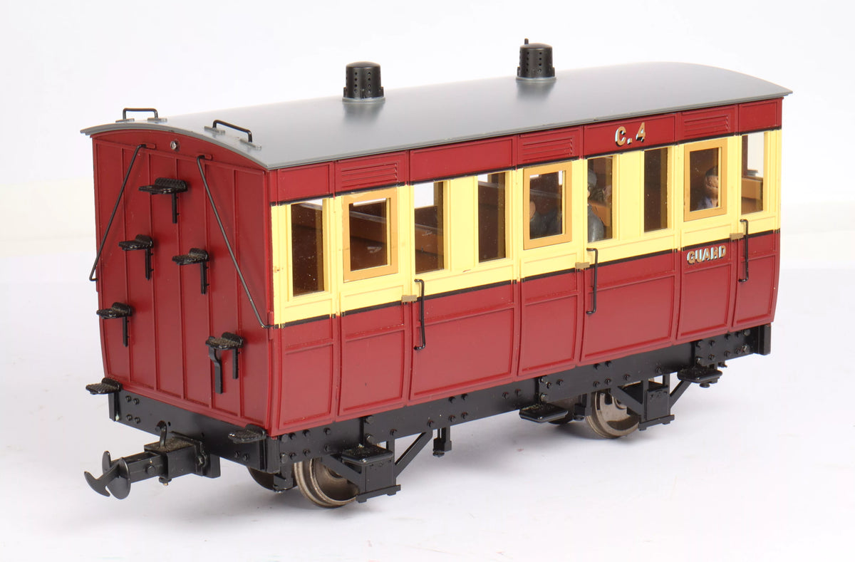 Rake of three 32mm narrow gauge Accucraft Isle of Man coaches