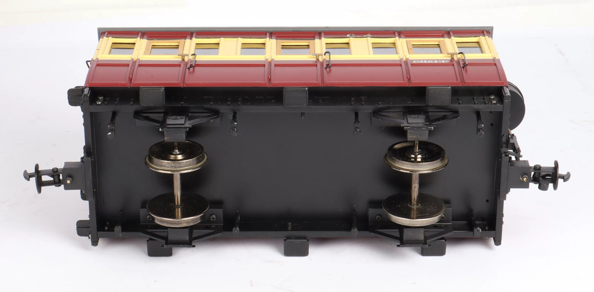 Rake of three 32mm narrow gauge Accucraft Isle of Man coaches