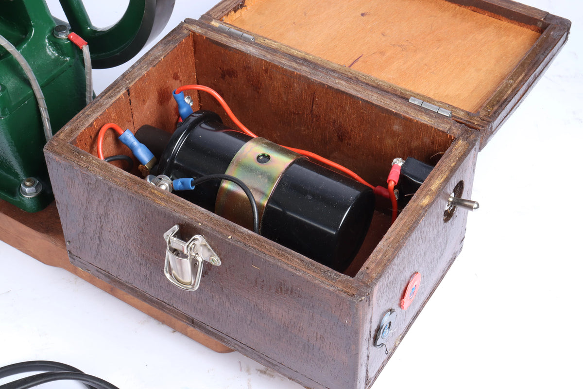 Red Wing open crank engine