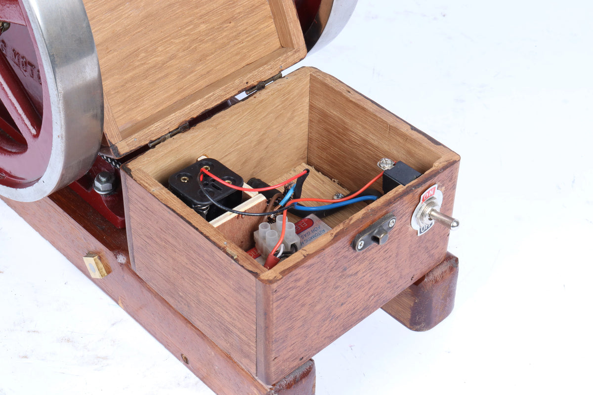 Red Wing open crank engine