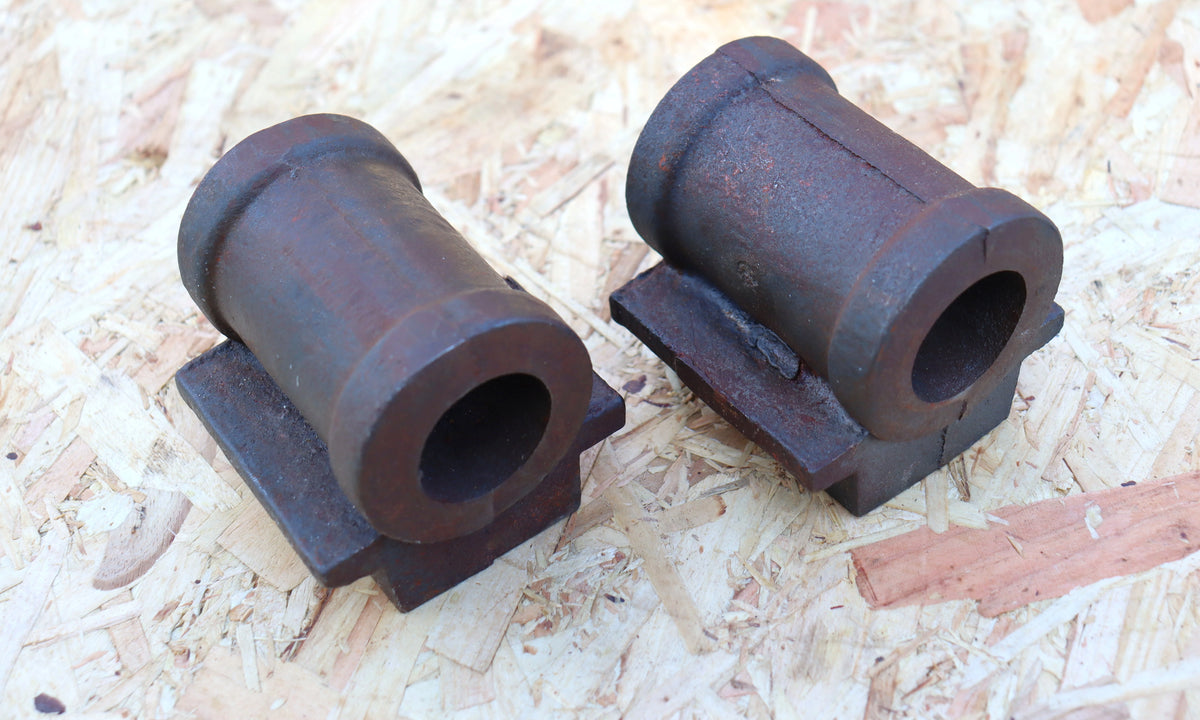 pair of 5 inch gauge cast iron cylinders