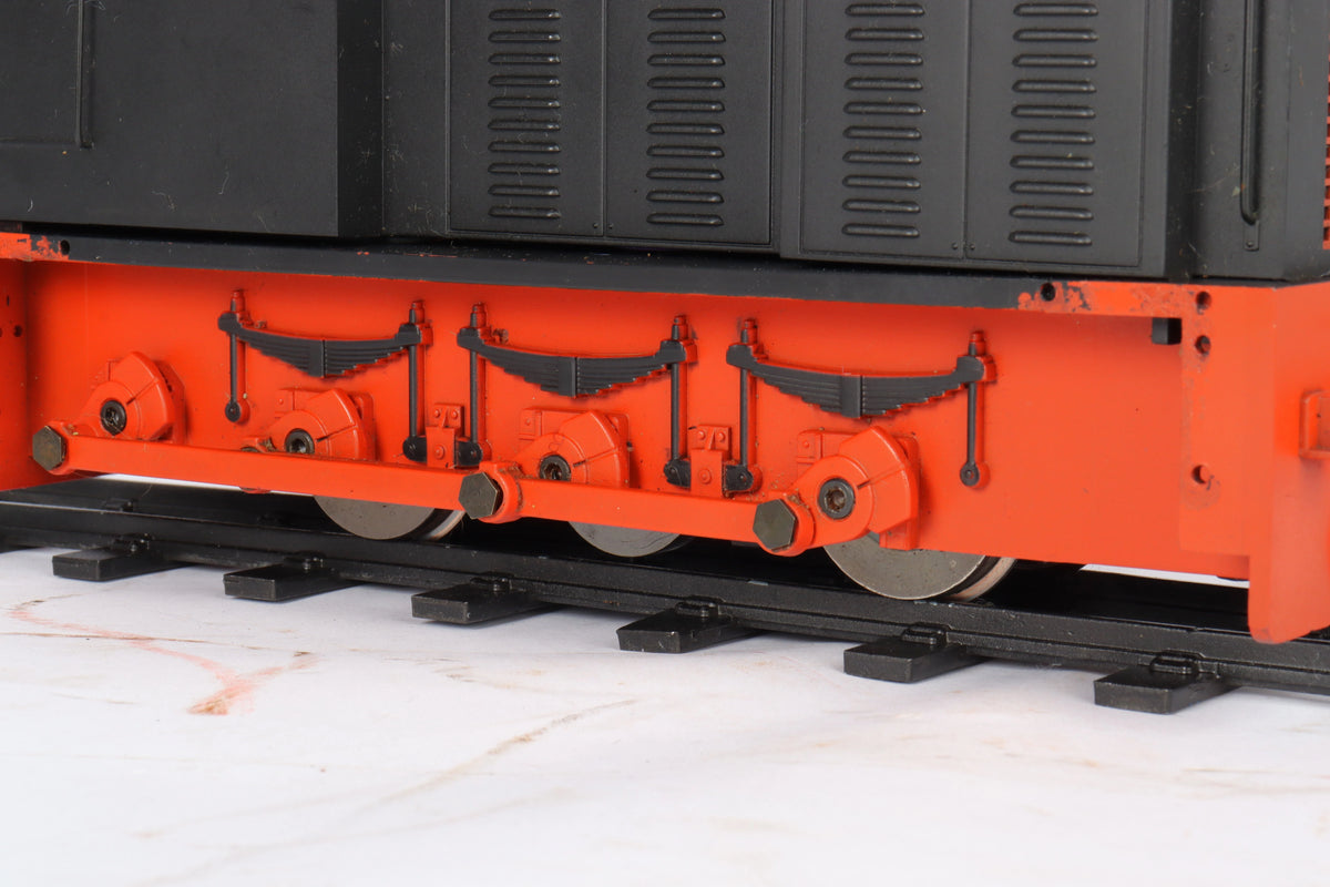 32mm narrow gauge Accucraft Baguley Drewry 0-6-0 diesel