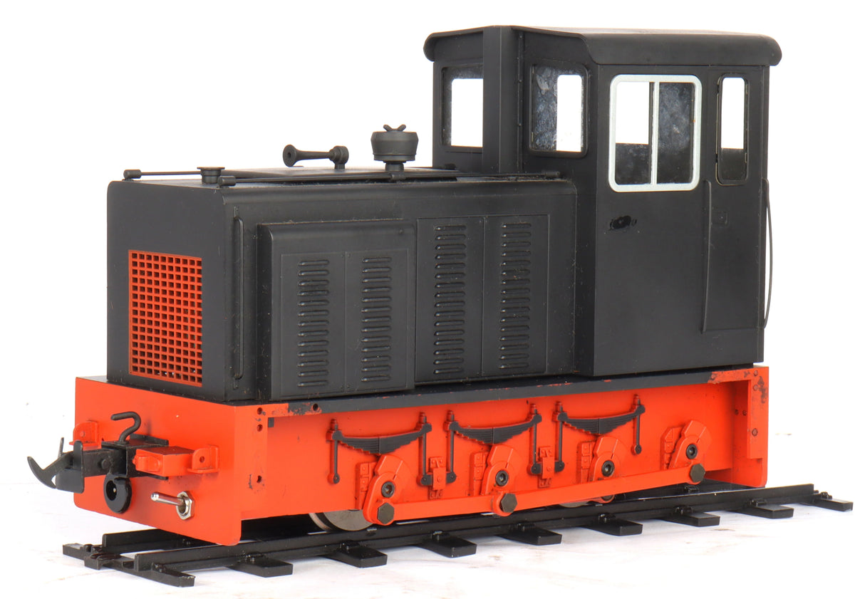 32mm narrow gauge Accucraft Baguley Drewry 0-6-0 diesel