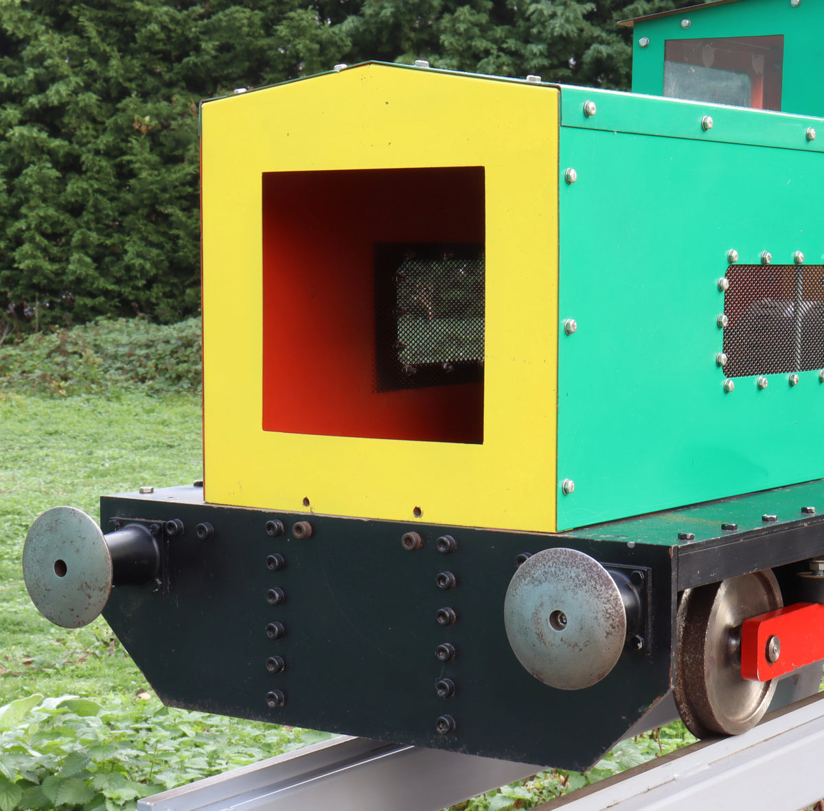 7¼ inch narrow gauge 0-4-0 battery electric shunter