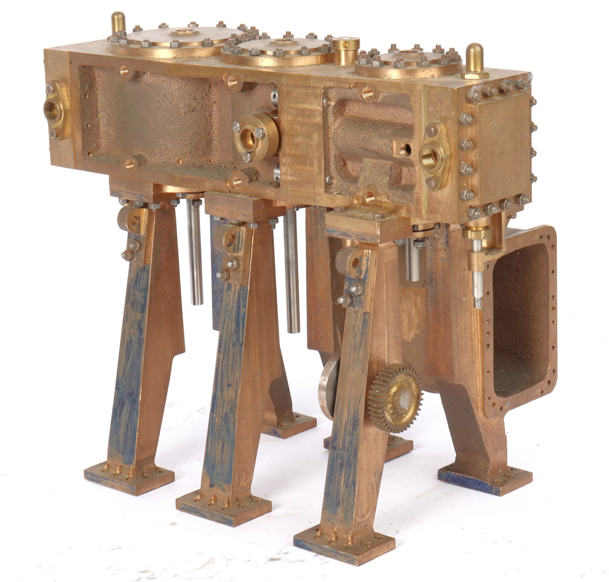 Triple expansion engine