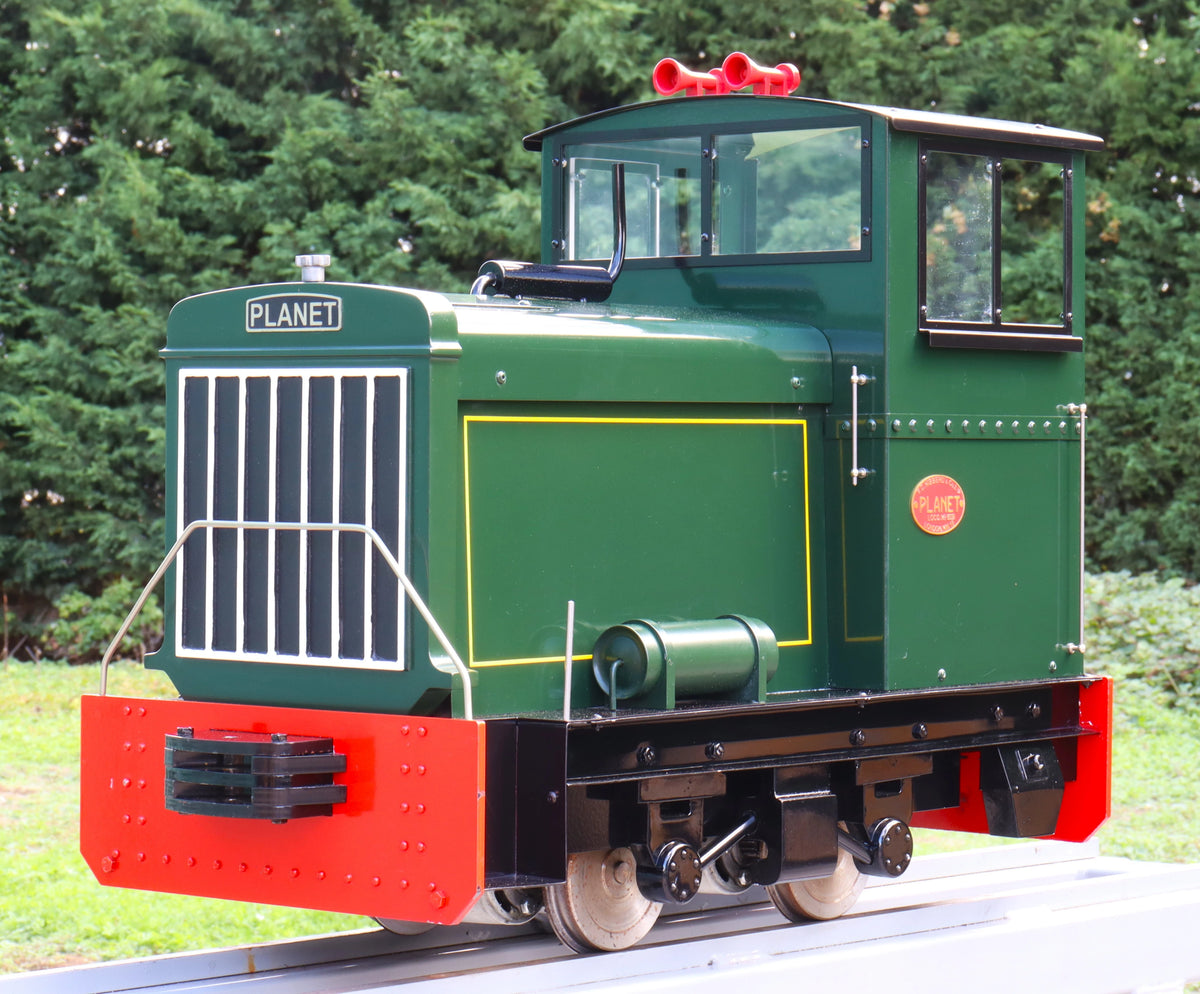 5 inch gauge Planet battery-electric shunter