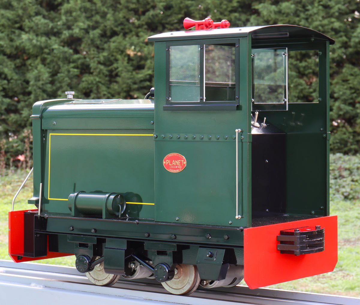 5 inch gauge Planet battery-electric shunter
