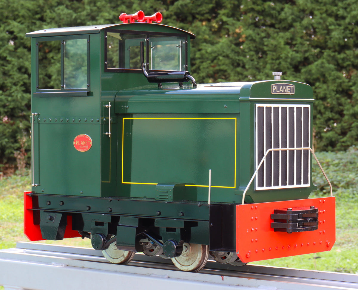 5 inch gauge Planet battery-electric shunter