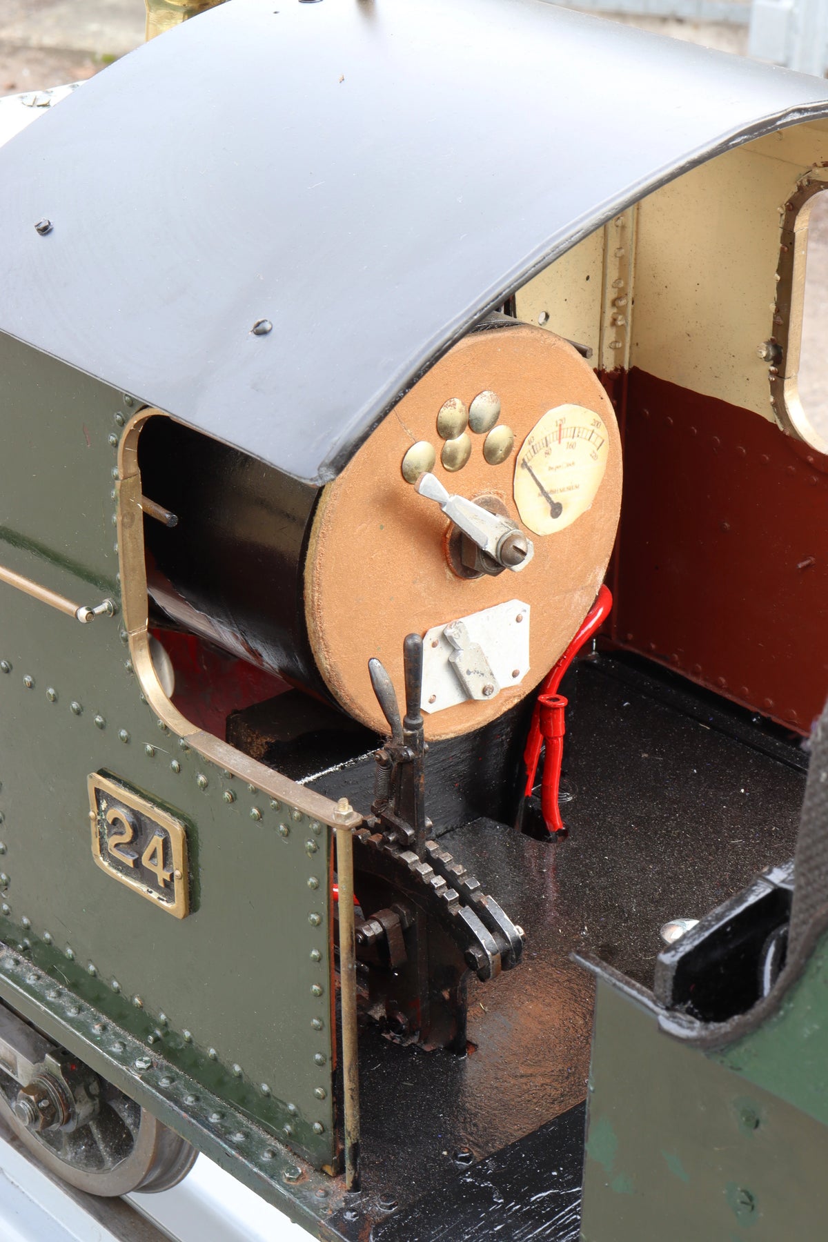 5 inch gauge 2-6-2 steam outline